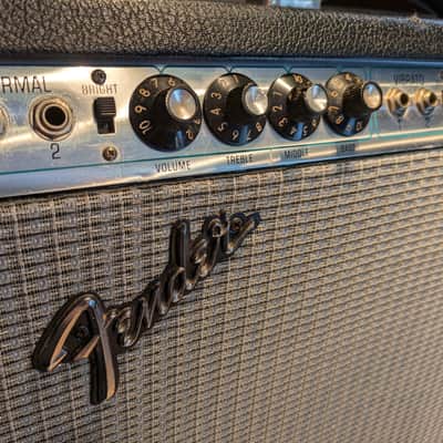 Fender Twin Reverb 2-Channel 100-Watt 2x12" Guitar Combo 1976 - Silverface image 2