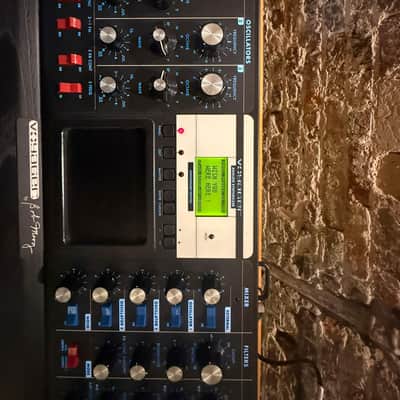 Moog Minimoog Voyager 50th Anniversary Edition 44-Key Synthesizer - Black image 4