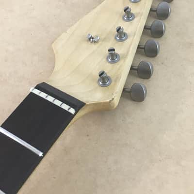 Lefty Vintage Relic Strat Neck Amber Fender Stratocaster Aged Series Loaded Reissue Neck Gotoh Tuners Maple Rosewood image 3