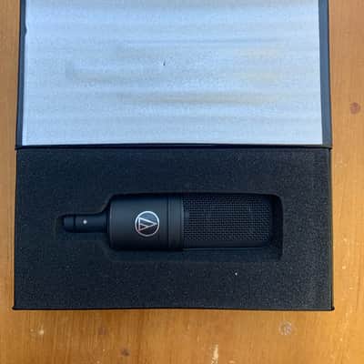 Audio-Technica At4033a Large Diaphragm Mic with Suspension Mount image 5