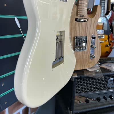 Fender MIJ ST68-85TX Stratocaster Vintage White 2014 Electric Guitar image 11