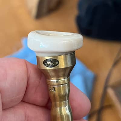Wedge 65MV hybrid trumpet mouthpiece top with 10 degree angle and Warburton B4 gold plated backbore Bild 6