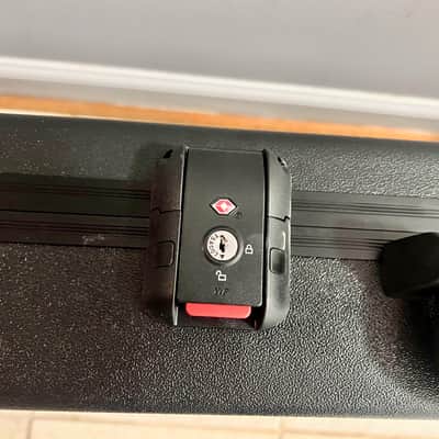 Fender Player Mustang Bass PJ with Gator Molded TSA Case image 9