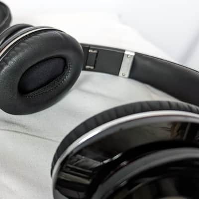 Monster Beats by Dr. Dre Studio High-Definition Isolation Headphones image 12