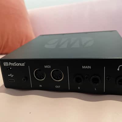 PreSonus Revelator io24 USB-C Audio Interface Bundle image 2