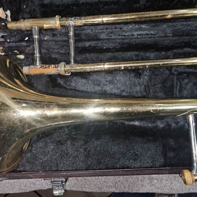 Yamaha YSL-354 Trombone w/ Yamaha Case. Japan. Good playing condition image 8