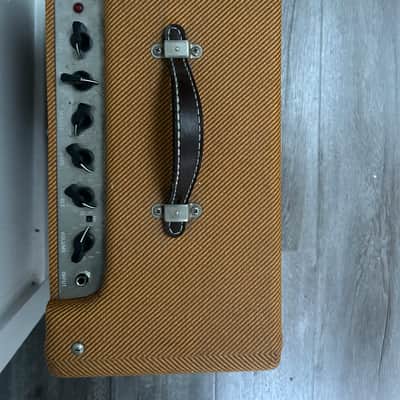 Fender Blues Junior Lacquered Tweed 15-Watt 1x12" Guitar Combo 2016 - Present - Lacquered Tweed image 4