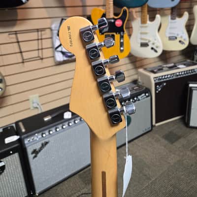 Fender American Stratocaster 2002 - Chrome Red image 11