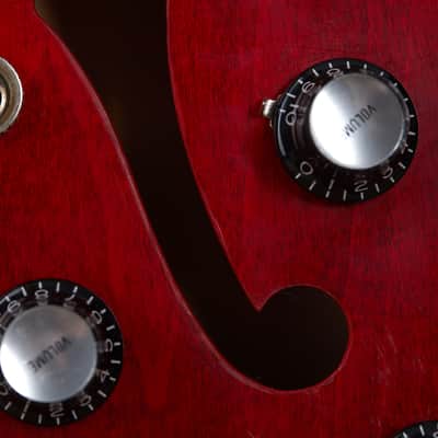 Gibson Custom 1964 ES-335 Reissue, Sixties Cherry | Demo image 7