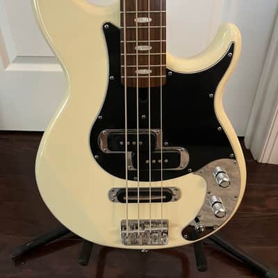 Yamaha BB424X-VW 4-String Bass with Rosewood Fretboard 2010s - Vintage White image 2