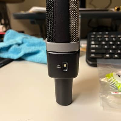 AKG C214 Large Diaphragm Cardioid Condenser Microphone 2010s - Black image 3