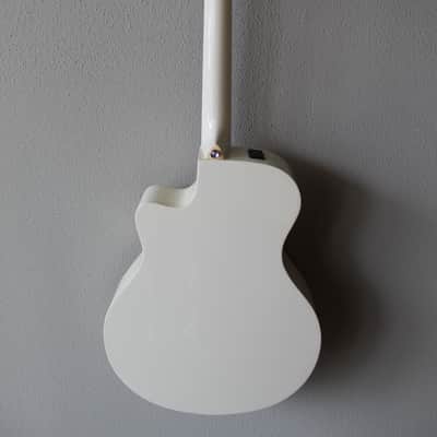 Brand New Yamaha APX600 Acoustic/Electric Guitar with Gig Bag - White image 8