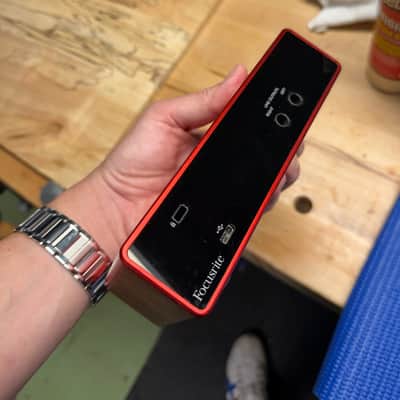 Focusrite Scarlett 2i2 3rd Gen USB Audio Interface 2019 - Present - Red / Black image 3