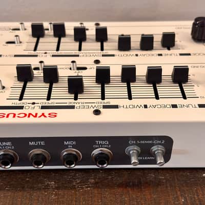 Michigan Synth Works SY-1 MIDI - White image 2