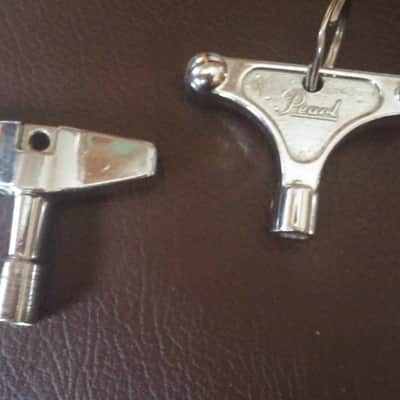 2 VINTAGE Pearl Drum Keys / Drum Parts image 4