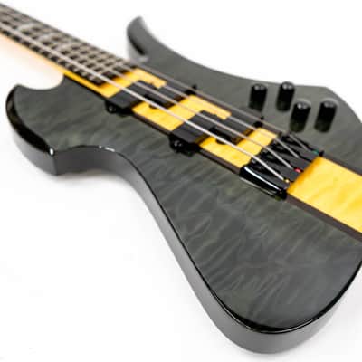 BC Rich Heritage Classic Mockingbird Bass with Gigbag - Quilted Black / Natural image 9