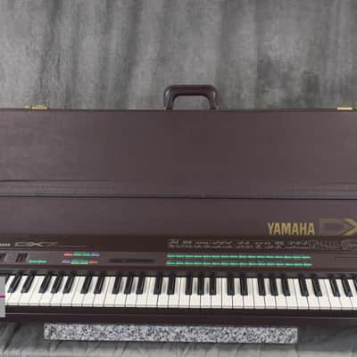 YAMAHA DX7 Digital Programmable Algorithm Synthesizer in Good Condition