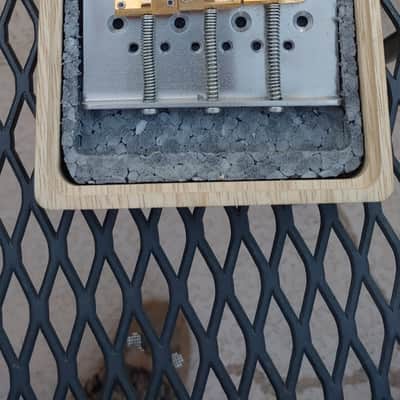Halon VintageTelecaster humbucker bridge plate 3 saddle brass/gold image 1
