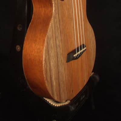 Handcrafted Soprano Ukulele, Solid Taiwania Archback, Turtle Inlay, Soft-bag, Bruce Wei UKB13-2002 imagen 9
