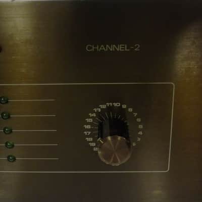 Fostex A-600 Power AMPLIFIER, ENDSTUFE, 2 Kanäle, 600 W Output mono, 8 Ohm schwarz image 7