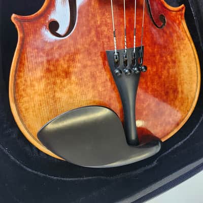 Mint Open Box Krutz 400 Series Model A840 15.5" Step Up Viola w/ Case and Bow image 4