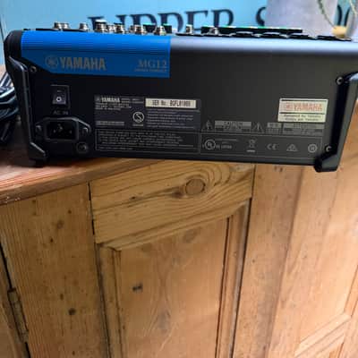 Yamaha MG12 12 Channel Analog Mixer 2014 - Present - Black image 2
