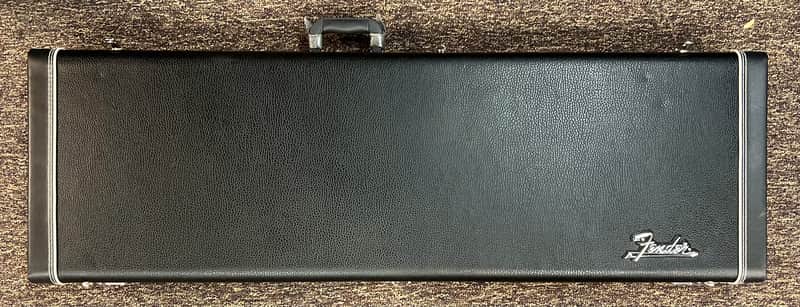 Fender Classic Series P/J Left Handed Bass Square Hardshell Case w/ Shaped Interior image 1