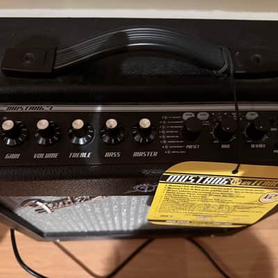 Fender Mustang I v2 modeling amp image 2