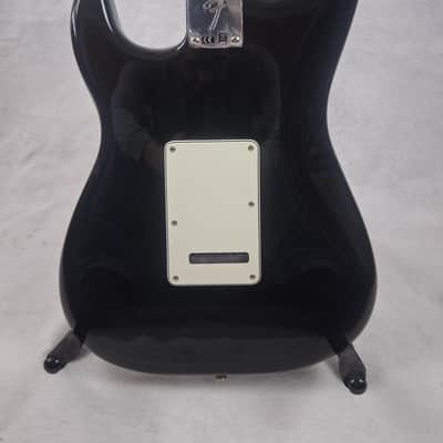 Fender Player Stratocaster with Pau Ferro Fretboard 2018 - 2024 - Black image 2