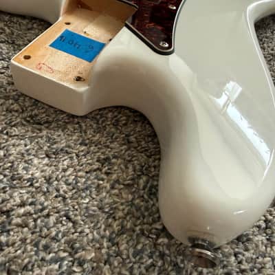 Squier Vintage Modified Bass VI body Olympic White image 4