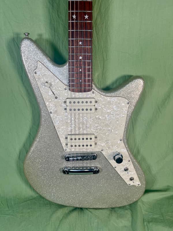 DiPinto Galaxie 2 - Silver Sparkle w/Hard Case image 1