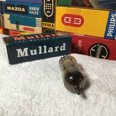 1x Vintage 1960s Mullard Gt Britain Special Edition GreenTip InstrumentGrade ECC81 12AT7 NOS ~ Grail Holographic Rich Beer Pub Classic Tone image 3