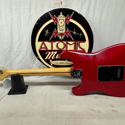 Fender Limited Edition '94 American Special Stratocaster Guitar with Case 1994 - Lipstick Red / Maple neck image 8
