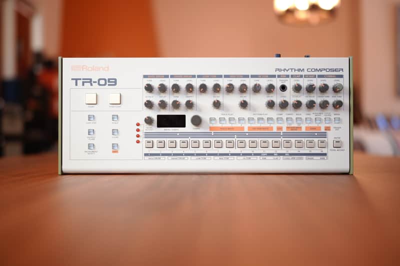 Roland TR-09 Rhythm Composer 2017 - Present - White image 1