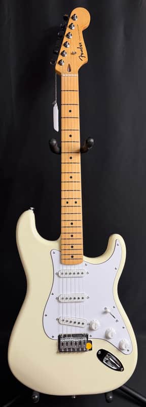 Fender Standard Stratocaster (2025)