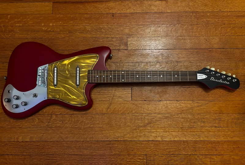 Danelectro Dead-On '67 2008 - 2009 - Red image 1