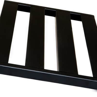 Pedaltrain Classic 2 Pedalboard, 24" x 12.5" w/ Tour Case image 5