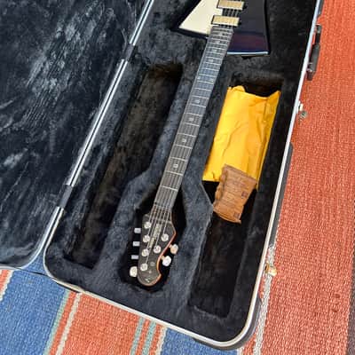 Ernie Ball Music Man St. Vincent Signature Goldie 2021 - Present - Silk Charmeuse image 11