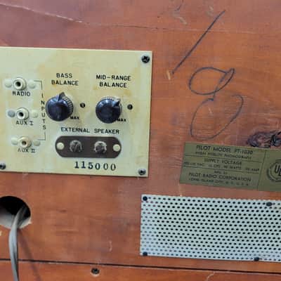 Pilot PT-1030 High Fidelity Phonograph 1956 Walnut image 10