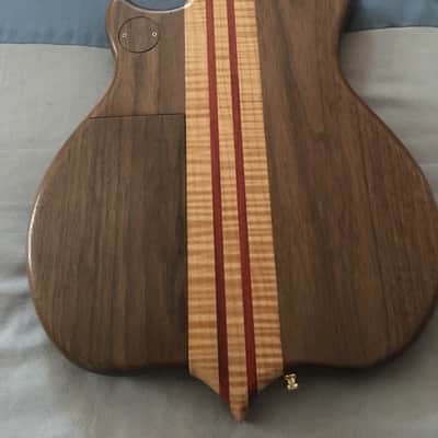 Marques Custom Artisan short scale bass image 4