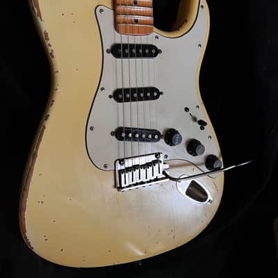 Fender Yngwie Malmsteen  Signature Stratocaster with Maple Fretboard 1987 - 1997 - Vintage White image 22