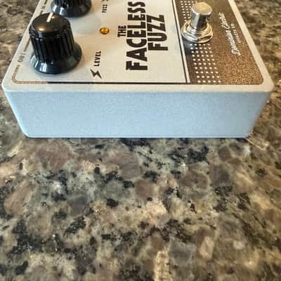 Dominion Electric Faceless Fuzz CV7005 image 5