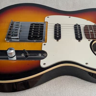 2000's Peavey Generation EXP Electric guitar (SSH) in Sunburst image 3