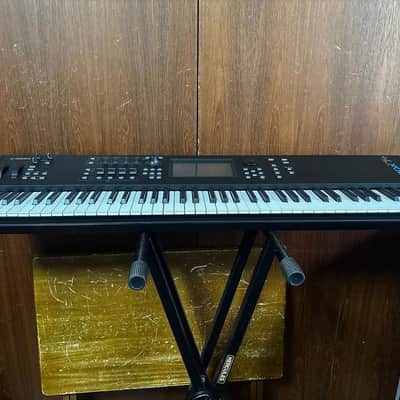 Yamaha MODX7+ 76 Semi-weighted Key Synthesizer w/ gig bag image 5