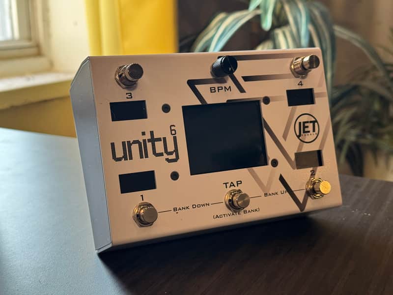 Jet Pedals Unity6 MIDI Controller + Cables image 1