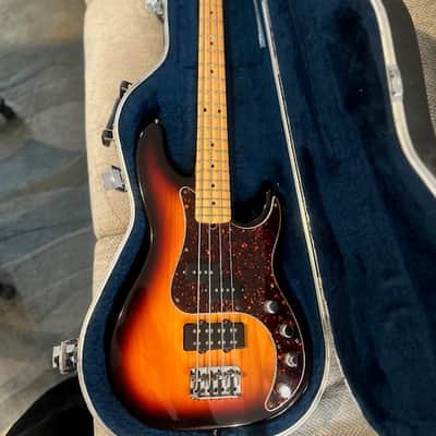 Fender American Deluxe Precision Bass 1995 - 3 Color Sunburst image 7