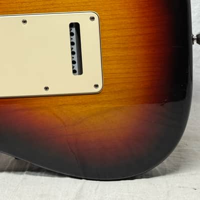 Fender American Standard Stratocaster Guitar 2008 - 3-Color Sunburst / Rosewood fingerboard image 13