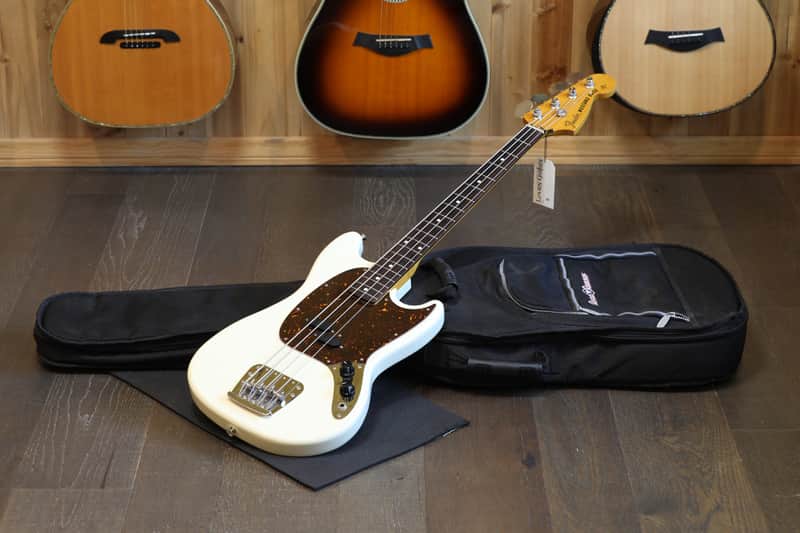 Fender Mustang Bass
