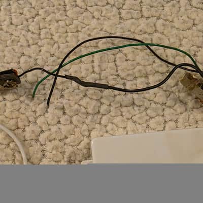 Heavy Metal Blackouts AHB-1N Seymour Duncan Active Pickups 25k Pots Harness White RARE Blackout image 4