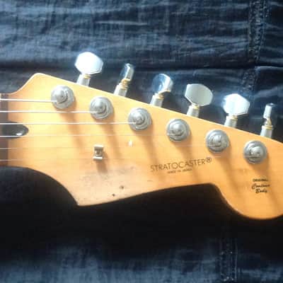 1990 Fender Japan Stratocaster Standard 3-Color Sunburst image 4
